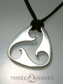 Kajakschmuck threewaves Logo Anhänger